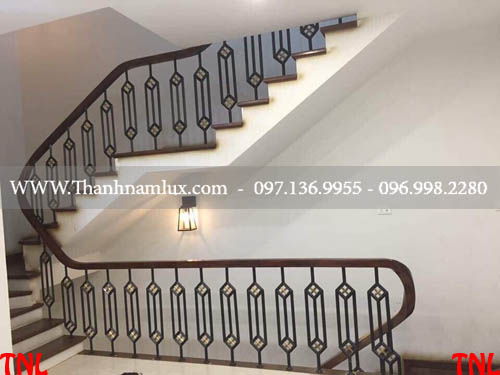 Cầu Thang Sắt CTS-02