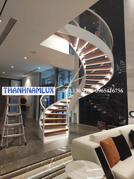 Cầu thang xoắn ốc tại hà đông