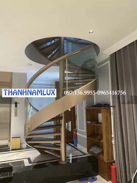 Cầu thang xoắn ốc tại hà đông
