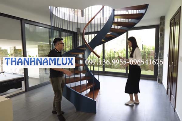 Cầu thang xoắn ốc tại hà đông