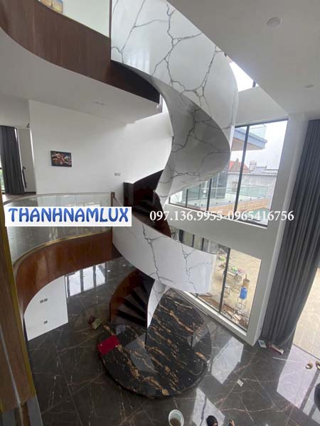 cầu thang xoắn ốc tại hà giang
