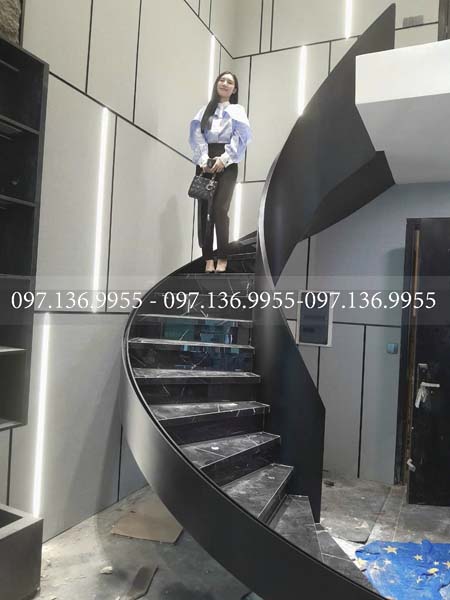 Cầu thang xoắn ốc MS10 – Sự kết hợp hoàn hảo giữa thẩm mỹ và công năng