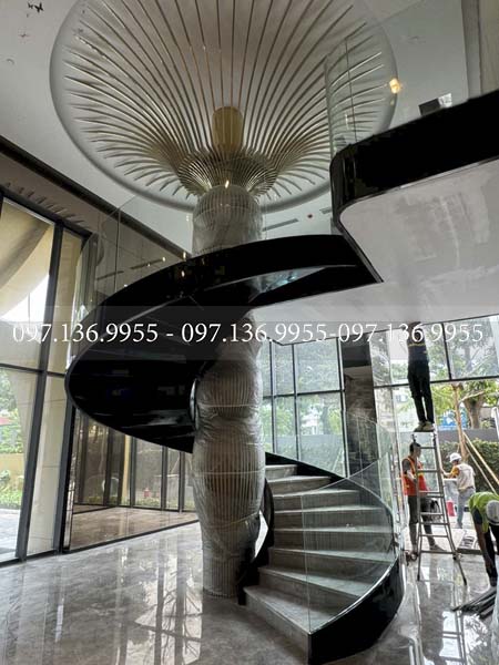 Cầu thang xoắn ốc tại hưng yên