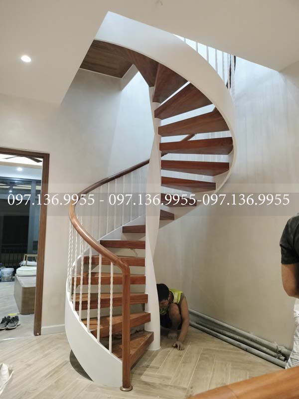 Mẫu cầu thang xoắn ốc MS13 - Tuyệt tác thiết kế do Thành Nam thi công